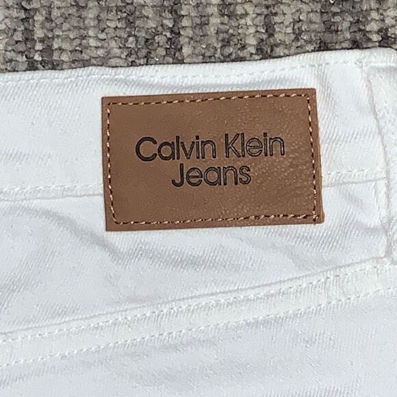 Calvin Klein Womens 31 High Rise Skinny Jeans White Raw Asymmetrical Hem NWT - Picture 11 of 11